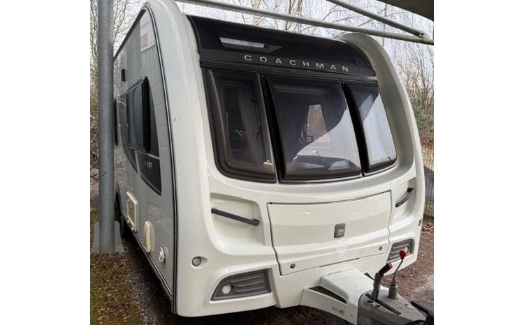 Coachman VIP 520 full