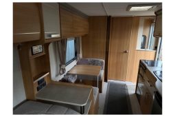 Coachman VIP 520 full