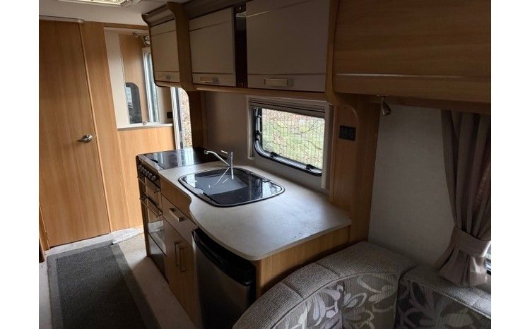 Coachman VIP 520 full