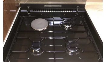 Swift Challenger 580 Island bed. full