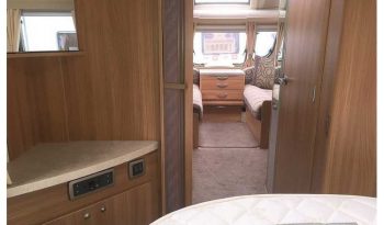 Swift Challenger 580 Island bed. full