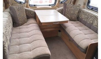 Swift Challenger 580 Island bed. full