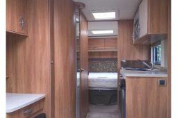 Swift Challenger 580 Island bed. full