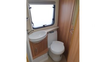 Swift Challenger 580 Island bed. full