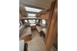 Swift Challenger 580 Island bed. full