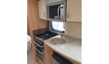 Swift Challenger 580 Island bed. full