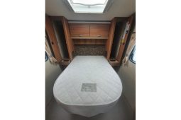 Swift Challenger 580 Island bed. full