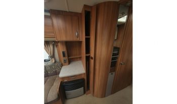 Swift Challenger 580 Island bed. full