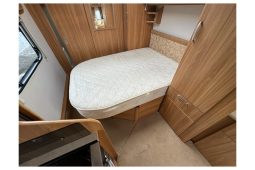 Lunar Clubman SI Island Bed. full
