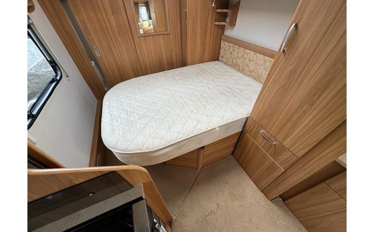 Lunar Clubman SI Island Bed. full