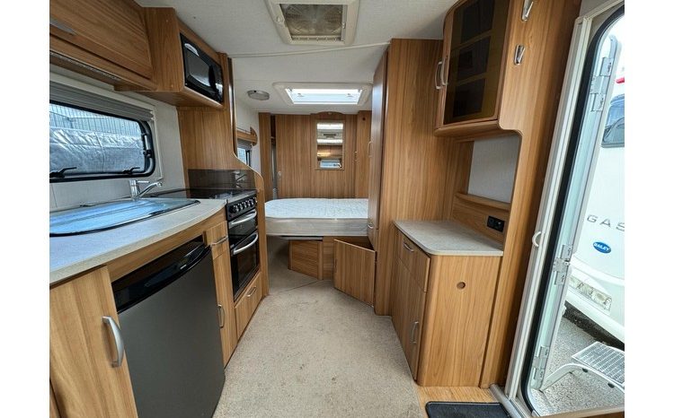 Lunar Clubman SI Island Bed. full