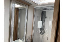 Lunar Clubman Si Island bed full