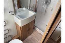 Lunar Clubman Si Island bed full