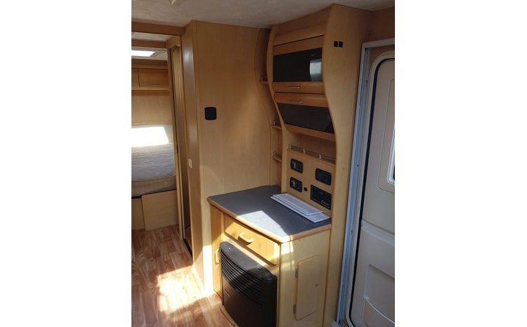 Elddis Crusader Storm full