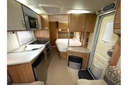Swift Challenger 570 full