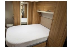 Elddis Crusader Storm ‘Island bed’ full