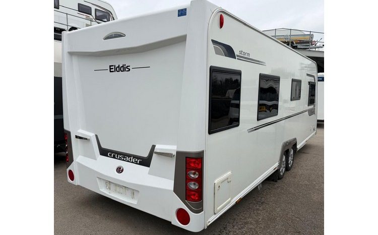 Elddis Crusader Storm ‘Island bed’ full