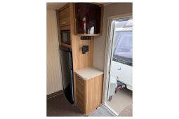 Elddis Crusader Storm ‘Island bed’ full