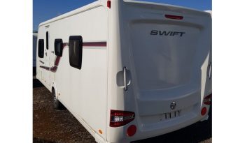 Swift Challenger 580 Island bed. full