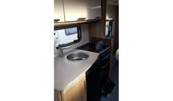 Lunar Ultima 560 Island bed full