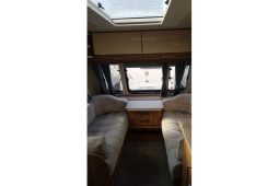 Lunar Ultima 560 Island bed full