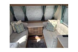 Lunar Ultima 560 Island bed full