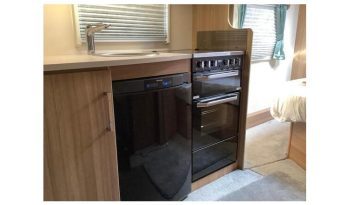 Lunar Ultima 560 Island bed full