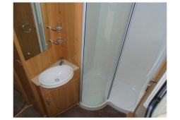 Swift Conqueror 630 full