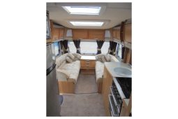 Swift Conqueror 630 full