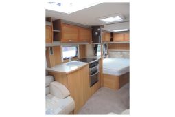 Swift Conqueror 630 full