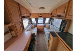 Elddis Hurricane EX2000 full