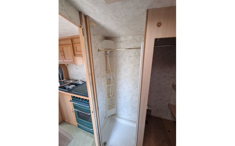 Elddis Hurricane EX2000 full