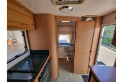 Elddis Hurricane EX2000 full