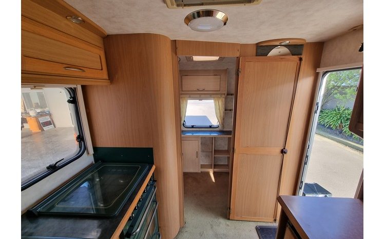 Elddis Hurricane EX2000 full