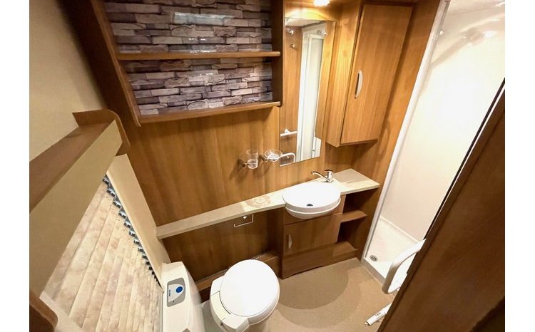 Swift Challenger 570 full