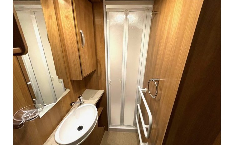 Swift Challenger 570 full