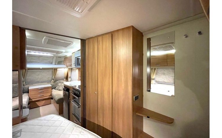 Swift Challenger 570 full