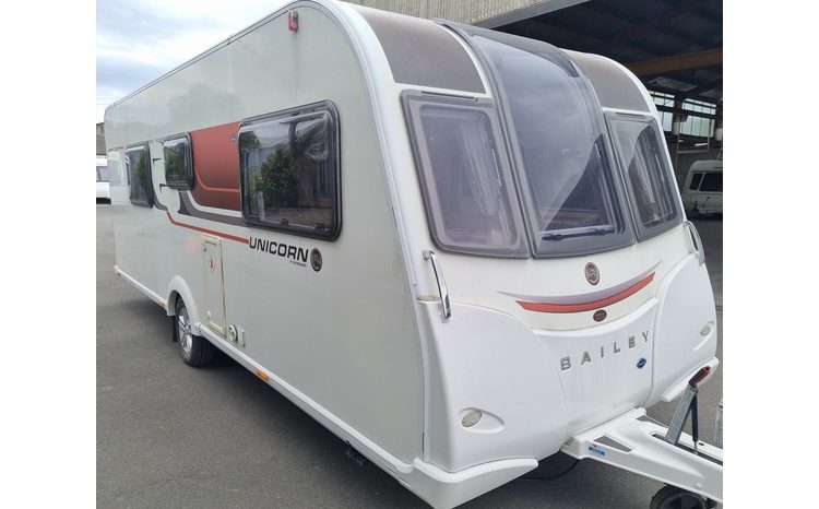 Bailey Unicorn Cadiz full