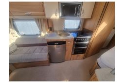 Swift Conqueror 570 full