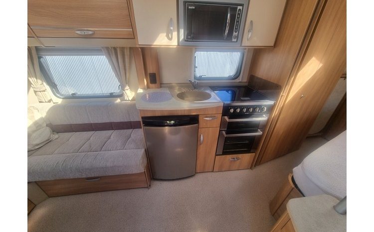 Swift Conqueror 570 full