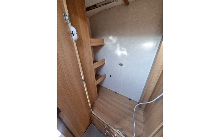 Coachman VIP 520 full