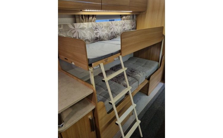 Coachman VIP 520 full