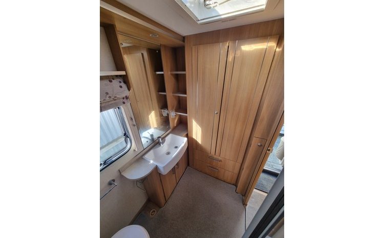 Coachman VIP 520 full