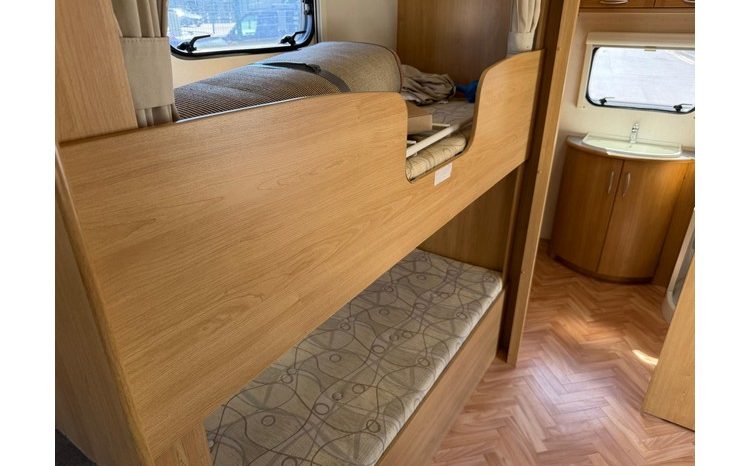 Lunar Quasar FB 6 Berth full